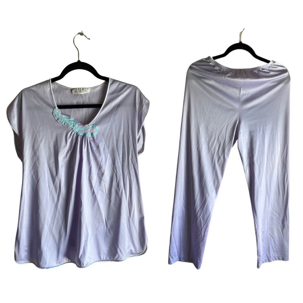 VINTAGE JC PENNEY Women's Size Small Lavender 2 Piece Top & Pants Pajama Set
